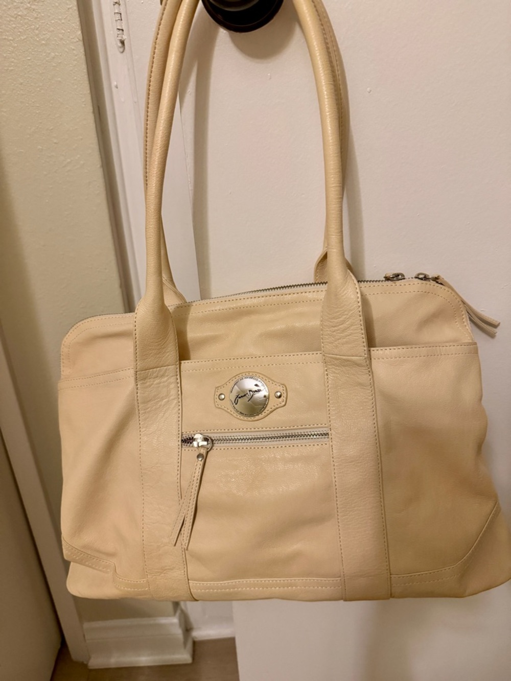 Junior Drake Cream Leather Shoulder Bag with Front Zip